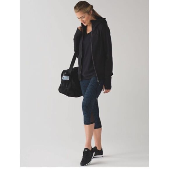 Lululemon Free Runner Crop (19") - Picture 2 of 7